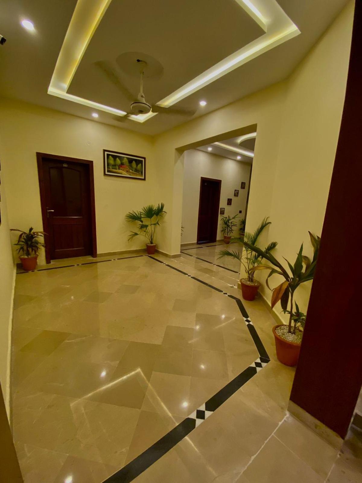 Orbit Residency F-7 Hotel Islamabad Exterior photo