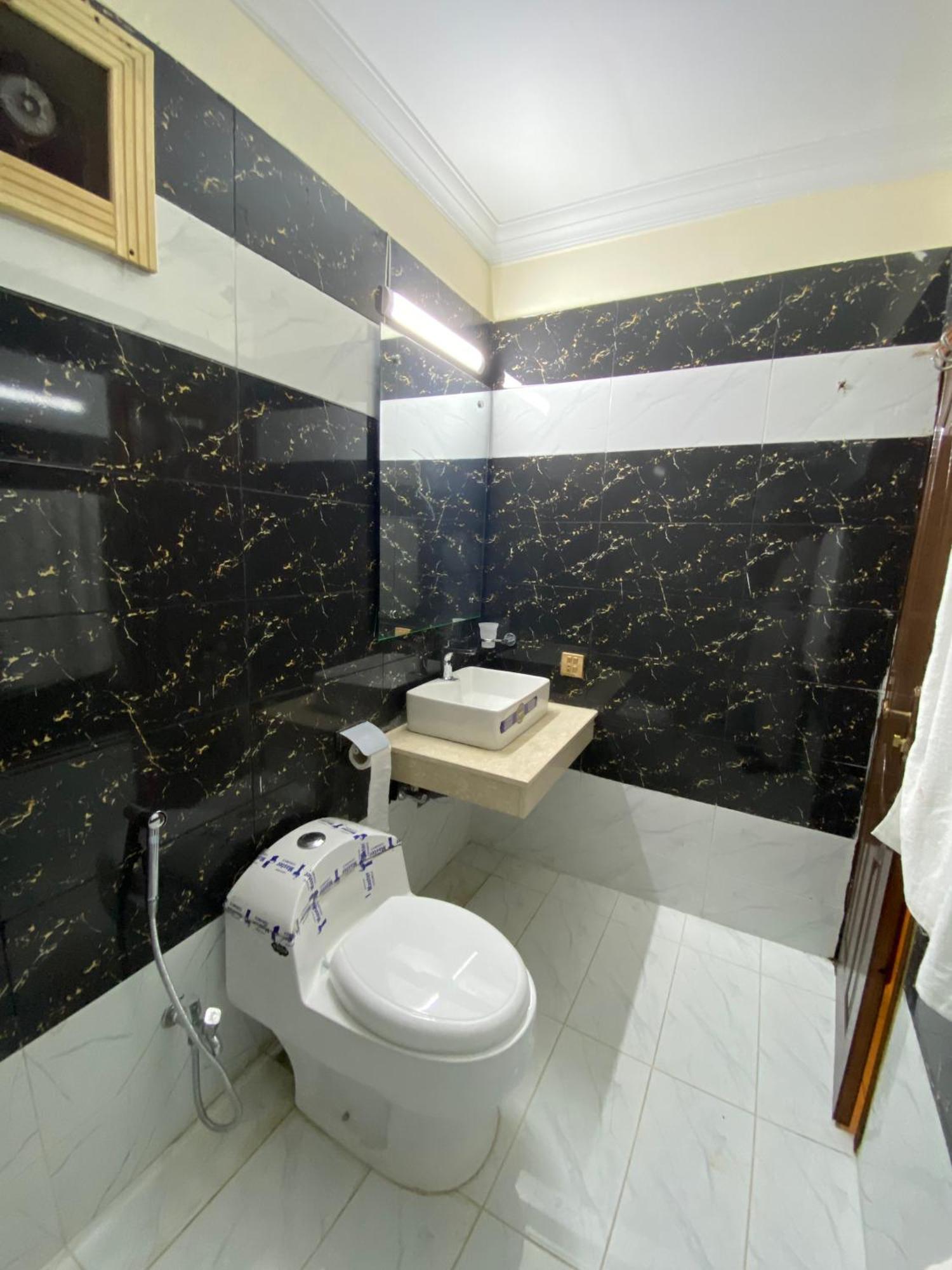 Orbit Residency F-7 Hotel Islamabad Exterior photo